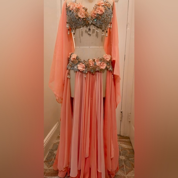 Peach 🍑 Silk Flowers Crystal Belly Dance Costume - Picture 4 of 10
